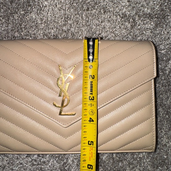 Yves Saint Laurent Cream Quilted Crossbody Bag - Picture 10 of 10
